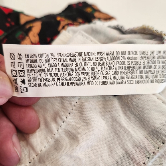 Forever 21 Shorts Mens 36 Black Mexican Wresting Lucha Libre All Over Print Rare - Picture 7 of 12